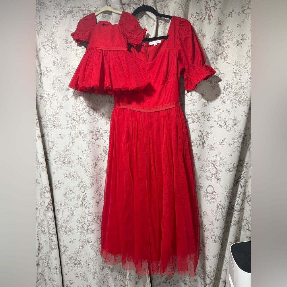 Ivy City Co Vibrant Red Long Sleeve Mommy & Me Dress Set